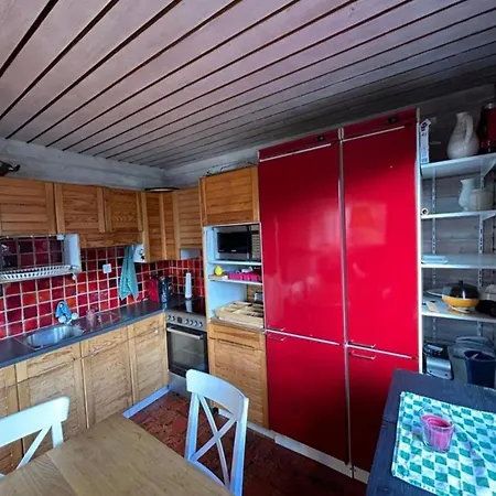 In Near Les Masses Chairlift Chalet