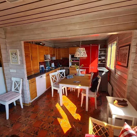 Chalet With Garden And Mountain View