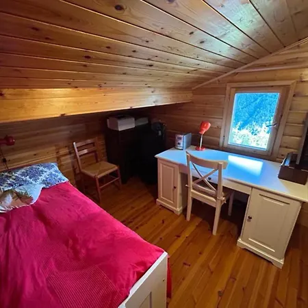 In Near Les Masses Chairlift