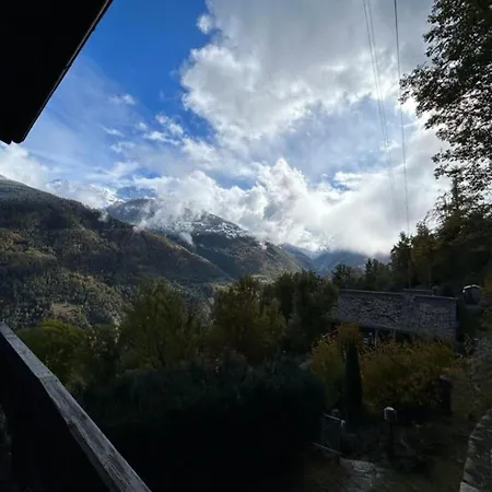 With Garden And Mountain View Chalé Vex
