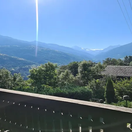 Chalé With Garden And Mountain View